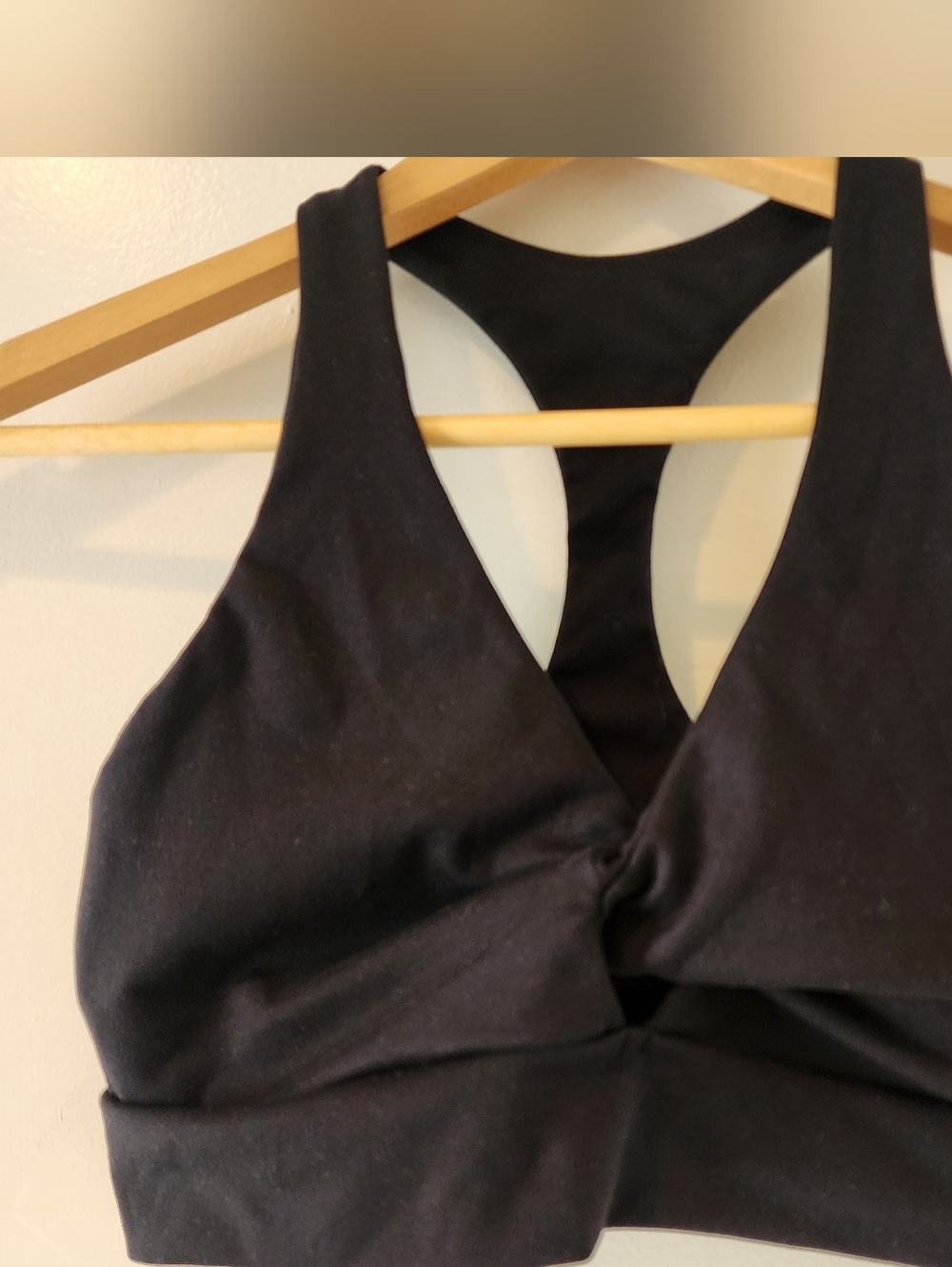 Victoria's Secret Black Twist-Front Racerback Sports Bralette Size Medium